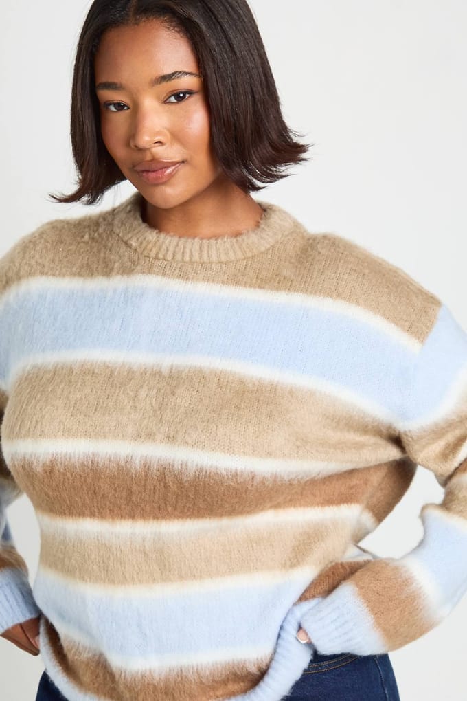 boohoo Dames Plus pluizige oversized trui | Babyblauw | Maat: 48-50