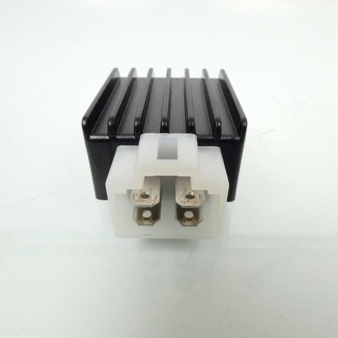 Régulateur tension origine pour scooter Peugeot 50 TKR 2000 à 2003 772592 Neuf