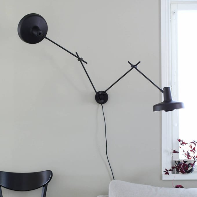 GRUPA Arigato wandlamp 2-lamps 70 cm zwart