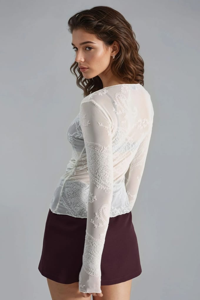 Aansluitende Langetermijn Tulle Blouse met Flockprint