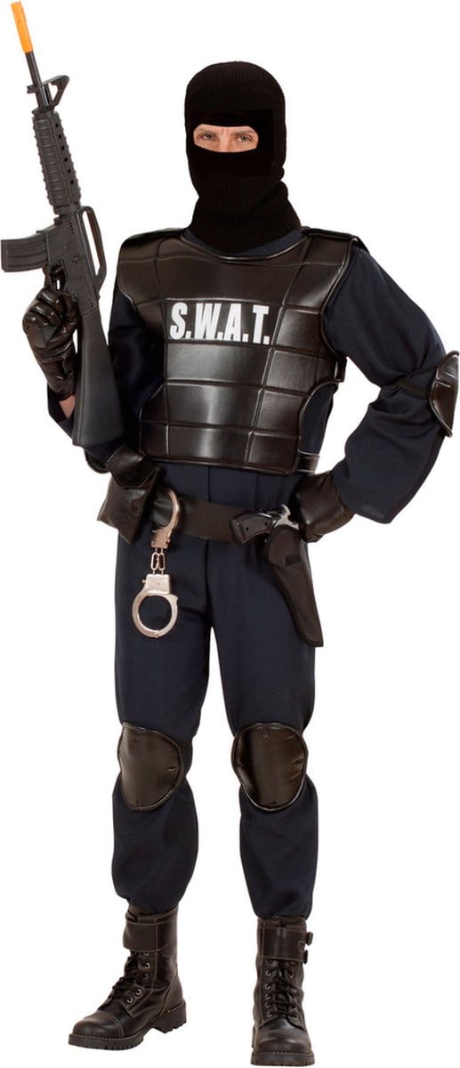 Stoere S.W.A.T. officier pakken