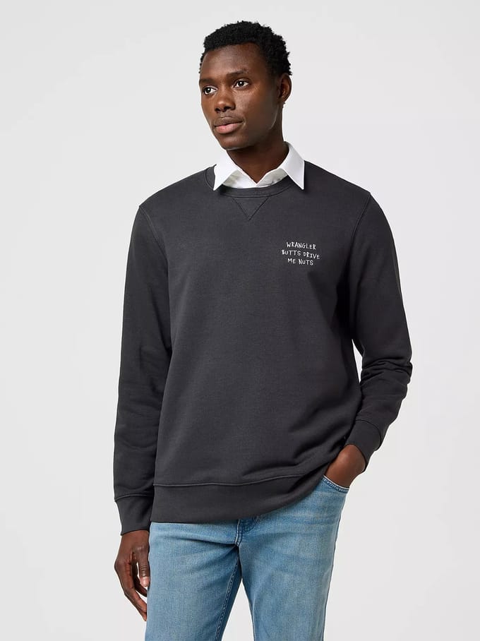 Wrangler - EMBROIDERY CREW FADED BLACK - M