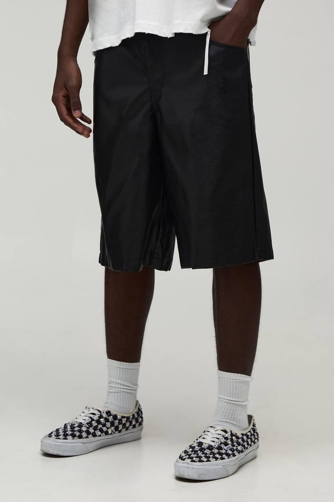 Ontspannen Pasvorm Gewassen Pu Lange Short | Black | Size 32