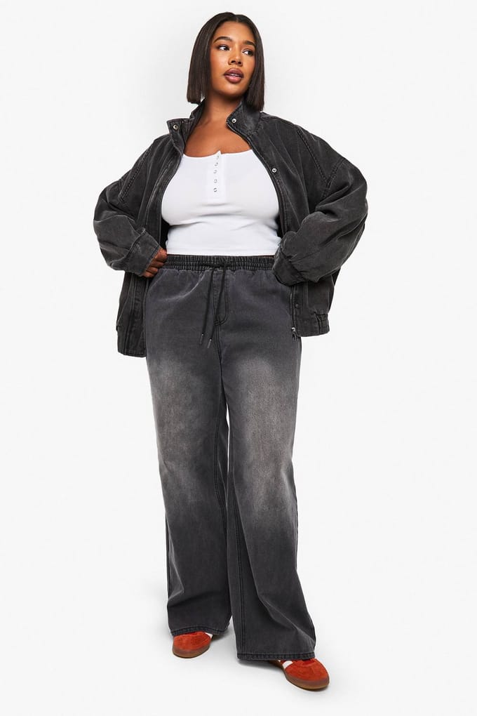boohoo Dames Plus gewassen spijkerbroek met elastische tailleband | Washed Black | Maat: 16