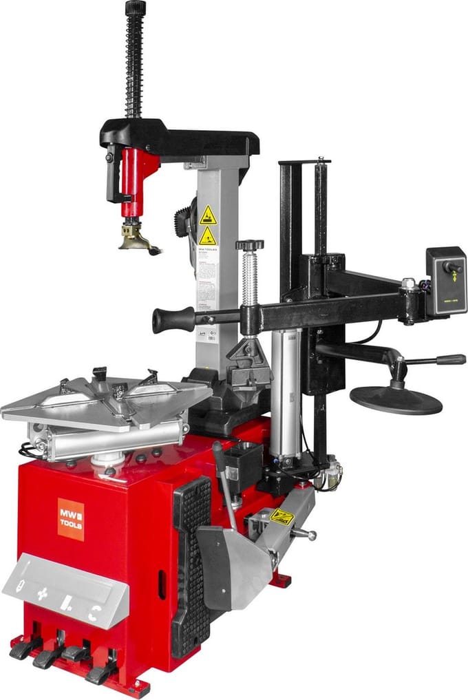 Bandenwisselaar tiltkolom met hulparm 230V 24 MW Tools BT300HM
