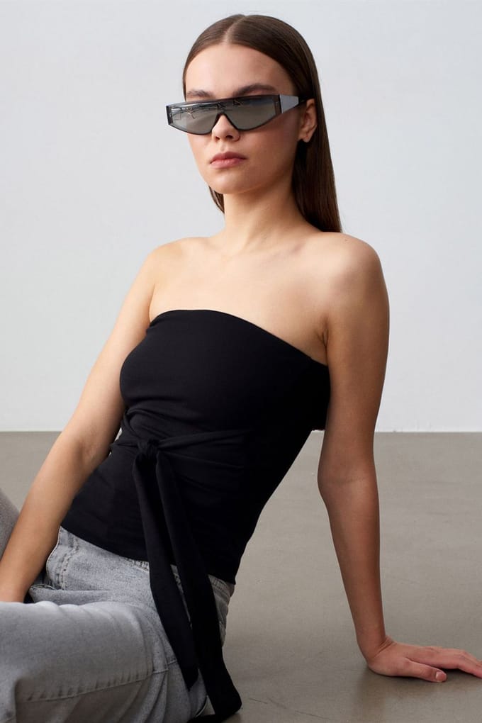 Strapless Slim-Fit Jerseytop met Strikdetail
