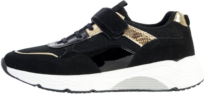 Sneakers met veters