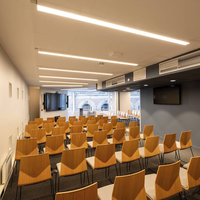 The Light Group SLC LED Strip Full Spectrum Cri Cri 98, 5m IP20 3.000K