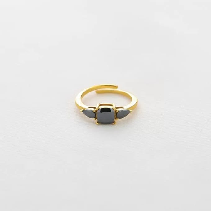 Michelle Bijoux Ring (Sieraad) Vierkante Steen Black (One Size) Goud