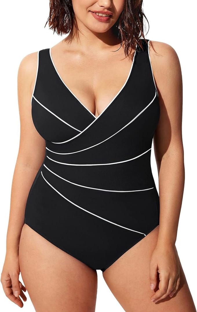 Allecto Plus - Slimmend badpak met piping in grote maat voor dames
