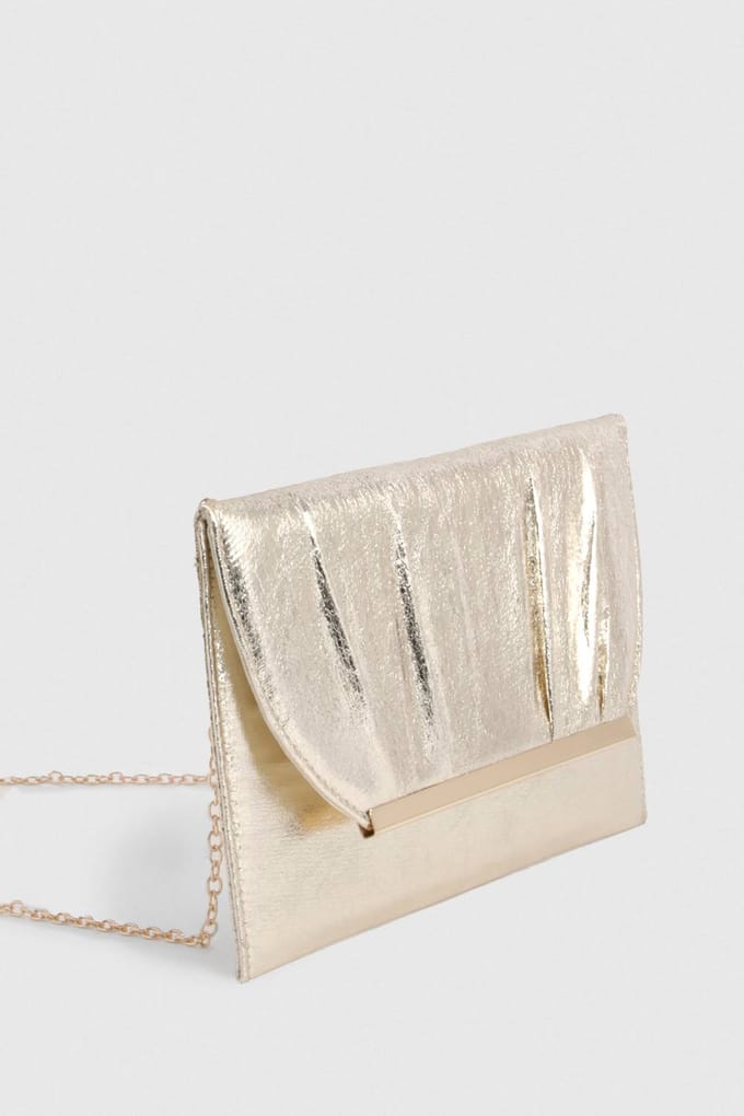 boohoo Dames Hoogglanzende Gekreukte Envelop Clutch Tas | Goud