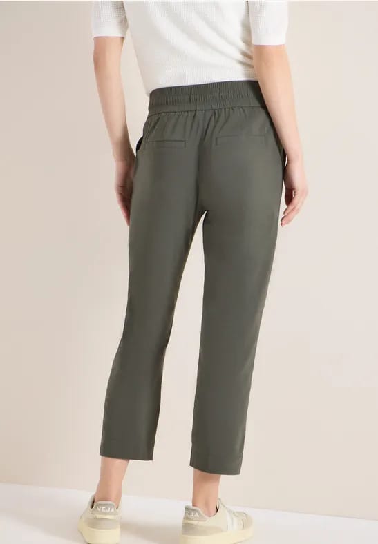 7/8 Mid Waist Slim Legs broek in casual fit