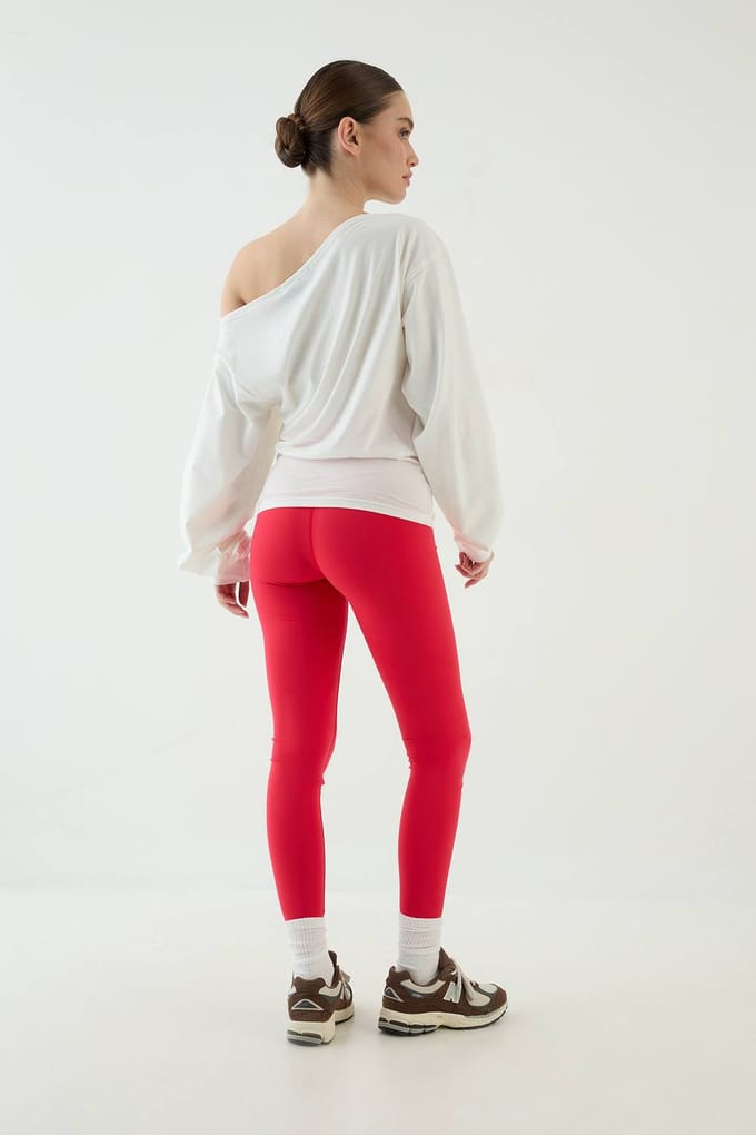 Dames Dsgn Studio Off-shoulder Top Met Lange Mouwen En Gecinchte Taille | Ecru | Maat: Medium