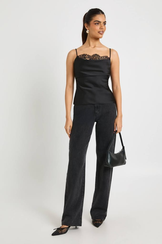 boohoo Dames Satijn Kant Cowl Cami | Black | Maat: 6