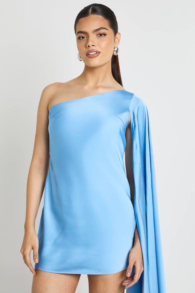 boohoo Dames Satijnen One-shoulder Jurk Met Cape-mouw | Blauw | Maat: 38