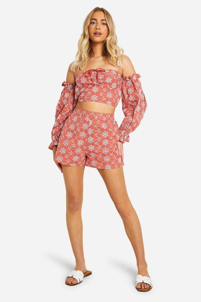 boohoo Dames Broderie Cold Shoulder Croptop | Roest | Maat: 38