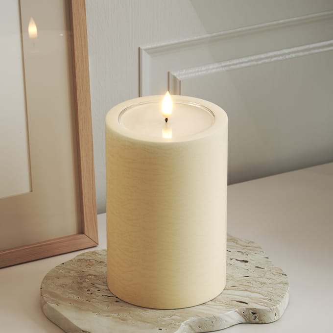 DeLuxe Homeart Unique Kaars 10 x 15cm Creme UNI0113