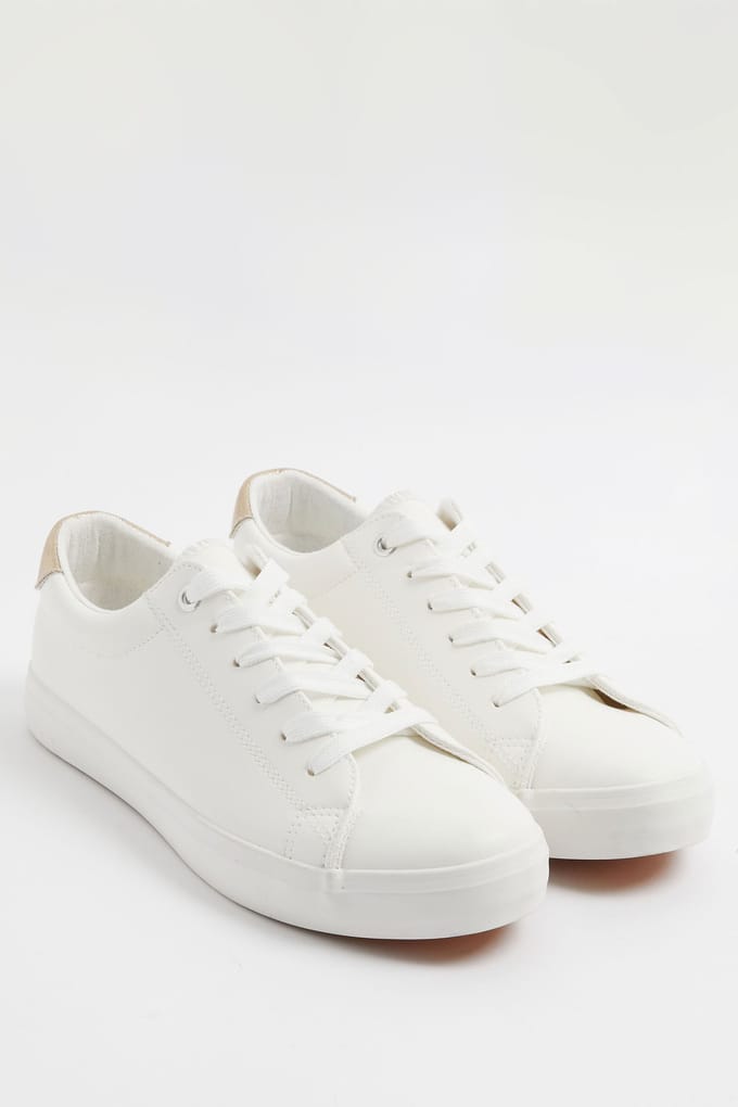 Yours Witte Sneakers Van Imitatieleer Met Vetersluiting In Extra Brede Eeepasvormsize 39EEE