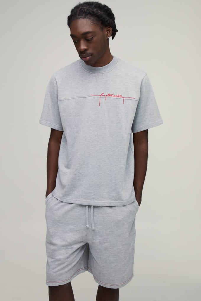 Regular Loopback T-shirt Met Contrasterende Stiksels En Borduurwerk En Regular Fit Short Set | Grey Marl | Size Medium