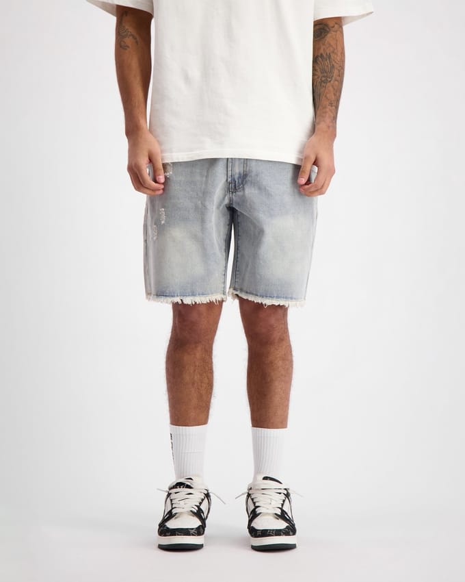 CUT OFF DENIM SHORTS