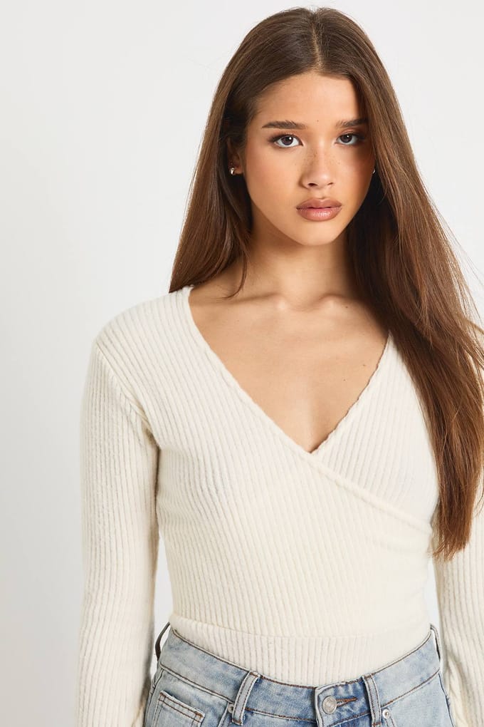 boohoo Dames Zachte Geborstelde Rib V-Hals Bodysuit | Cream | Maat: 6