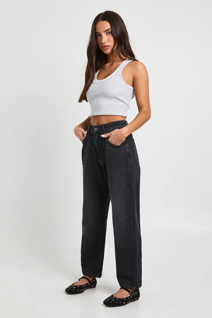Dames Petite Boohoo Basics Hoge Taille Mom Jeans | Washed Black | Maat: 6/28L