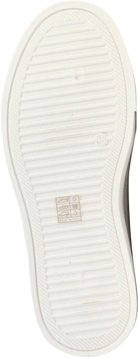 Sneakers met veters