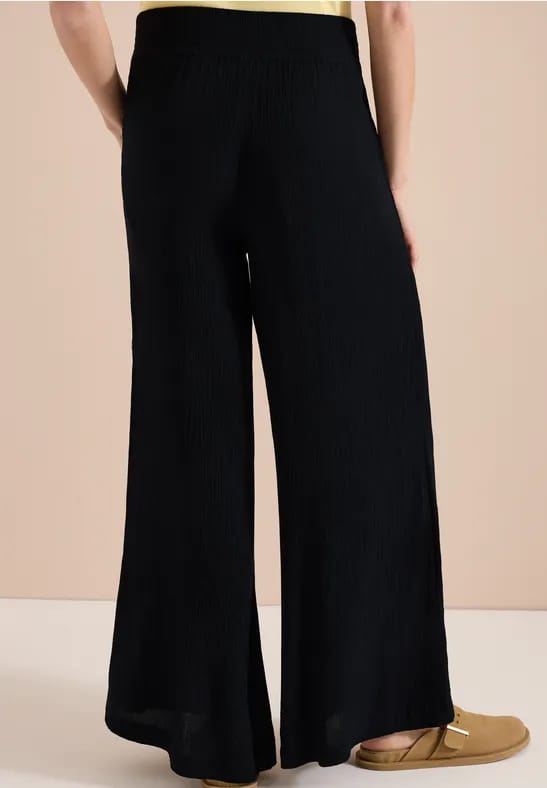 Wide Legs broek met crêpe structuur