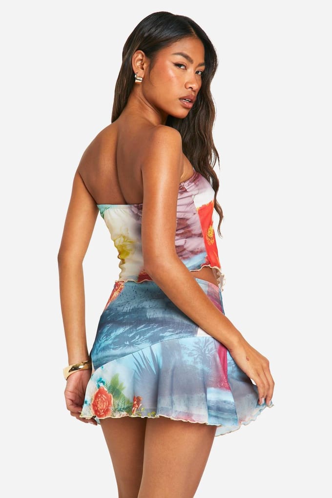 boohoo Dames Bedrukte mini-rok met gerafelde zoom | Maat: 40