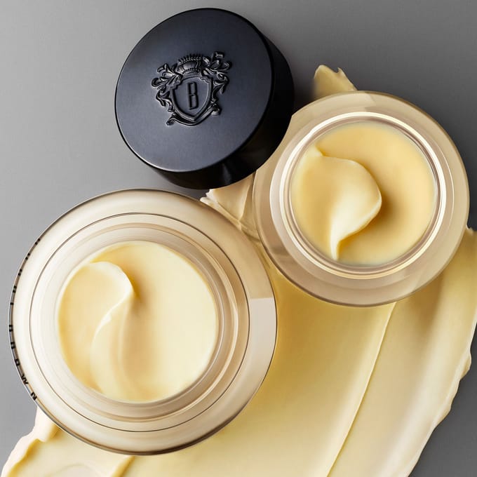 Bobbi Brown Hydrating Duo: Vitamin Enriched Face Base+ & Weightless Skin Foundation Bundle (Various Shades) - Neutral Walnut