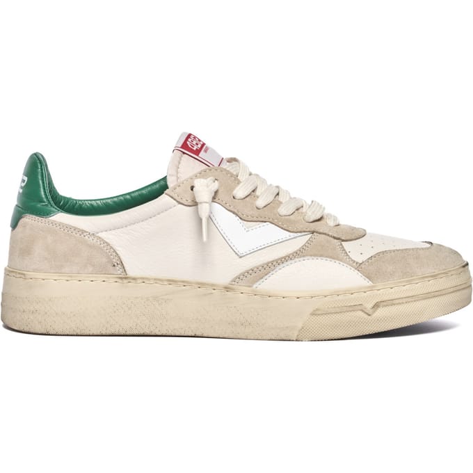 4b12 Witte sneakers