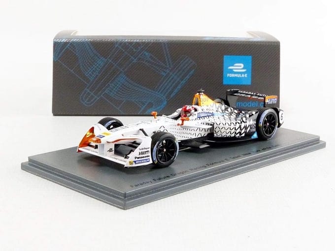 Faraday Future Dragon Racing #6 New York ePrix Season 3 (2016-2017) - 1:43 - Spark