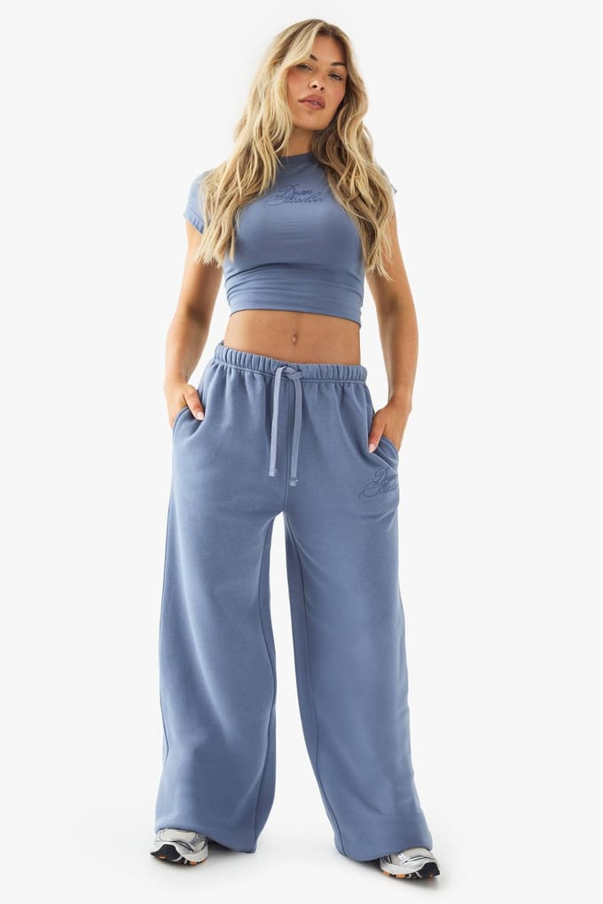 Dames DSGN Studio Contrast Script Rechte Pijp Jogger | Blue | Maat: 3XL