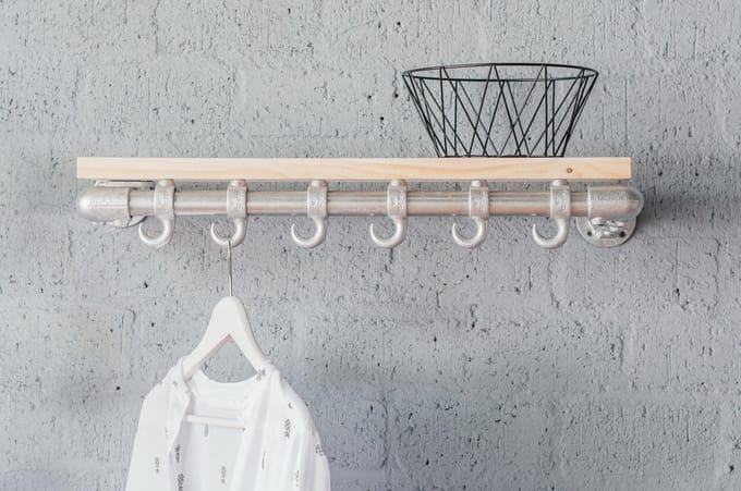 Design85 Kapstok Basic Steigerbuis 70 cm Steigerhouten legplank 6 haken Halaccessoires