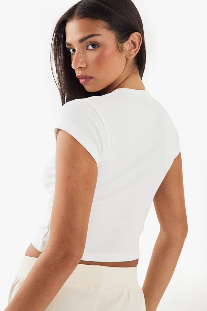 Dames DSGN Studio Geborduurd Korte Mouw Top | White | Maat: 3XL