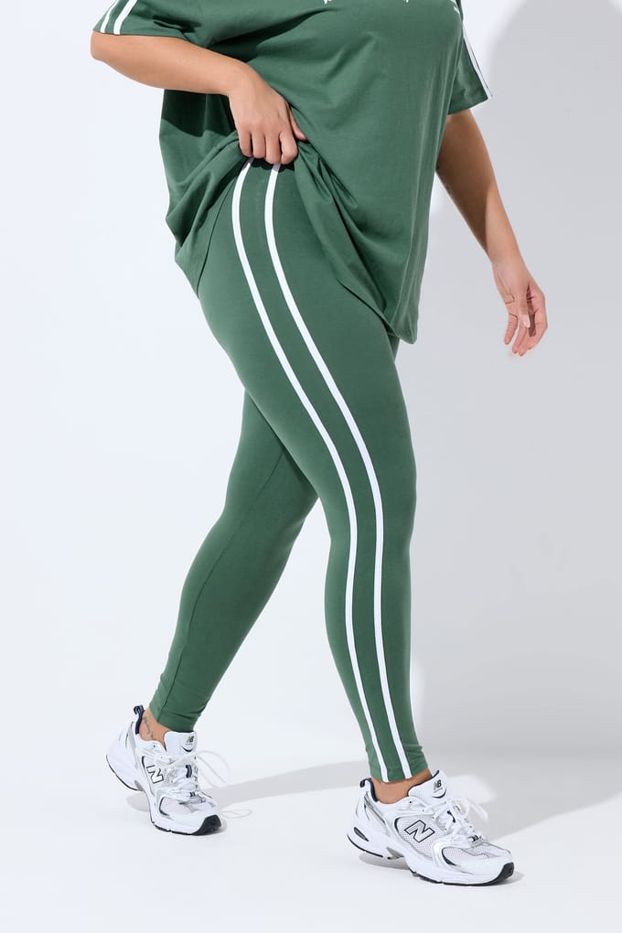 Yours Groene Legging Met Zijstreep Size 54-56