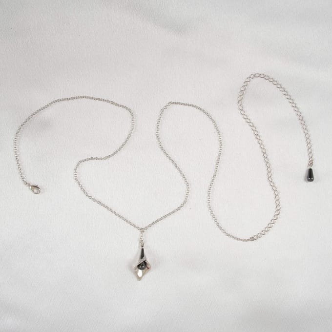 Sylvie Monthulé | Zilveren Bodychain | Arum Flower Maat S