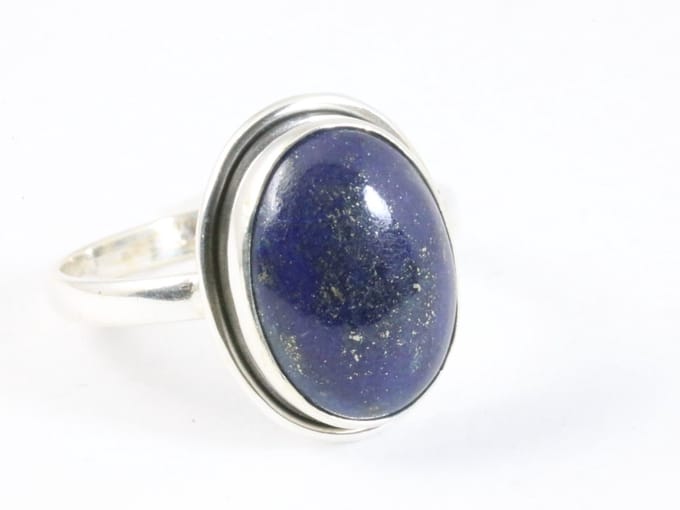 Ovale zilveren ring met lapis lazuli - maat 17.5