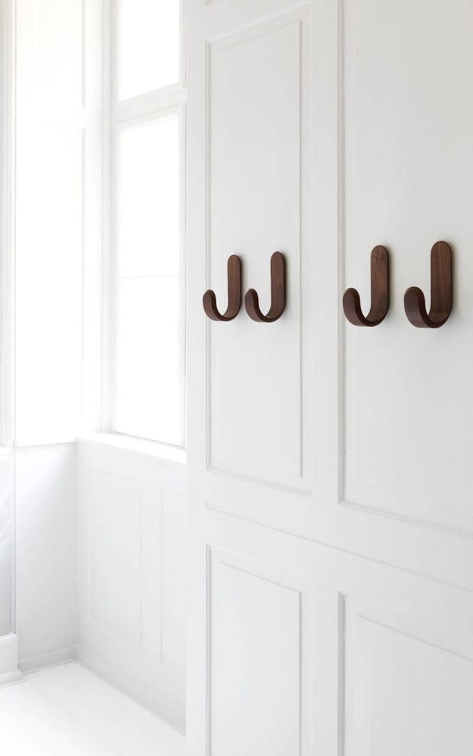 Normann Copenhagen Curve-haken - notenhout
