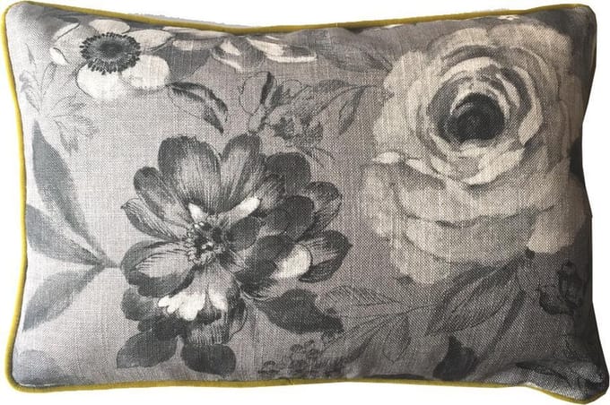 A&E Originals - Kussen Black Roses Yellow - 40 x 60 cm
